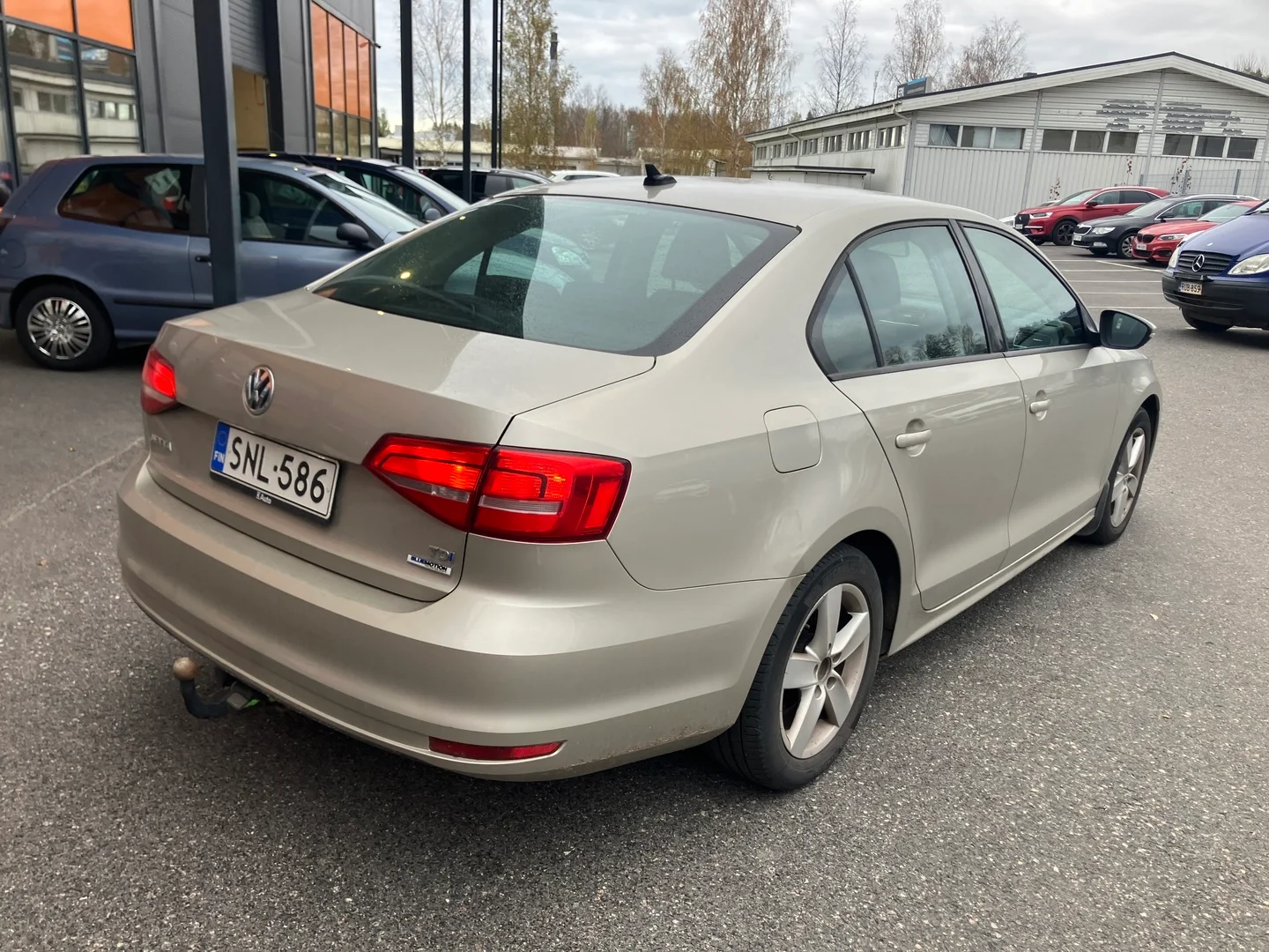 Car Image - 2od3WPM5BuW9l69aIXvPPF