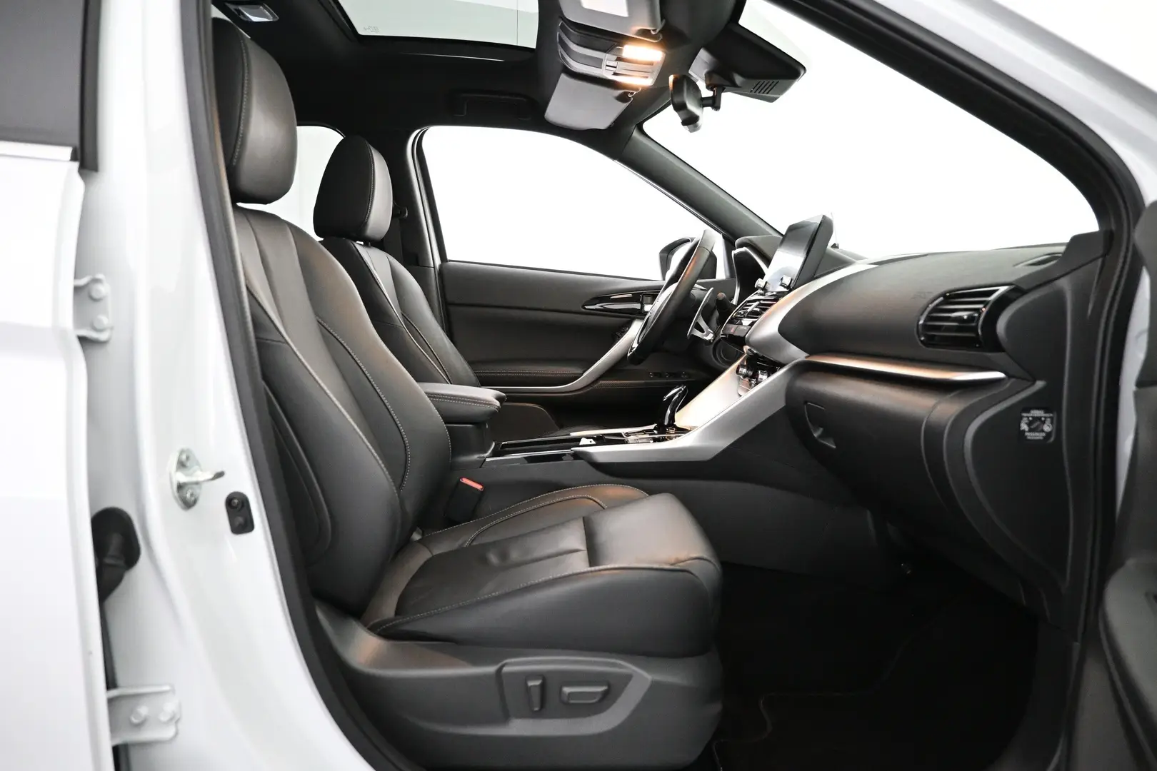 Car Image - 60vO5Q38GkaVIcVXb3hBFM