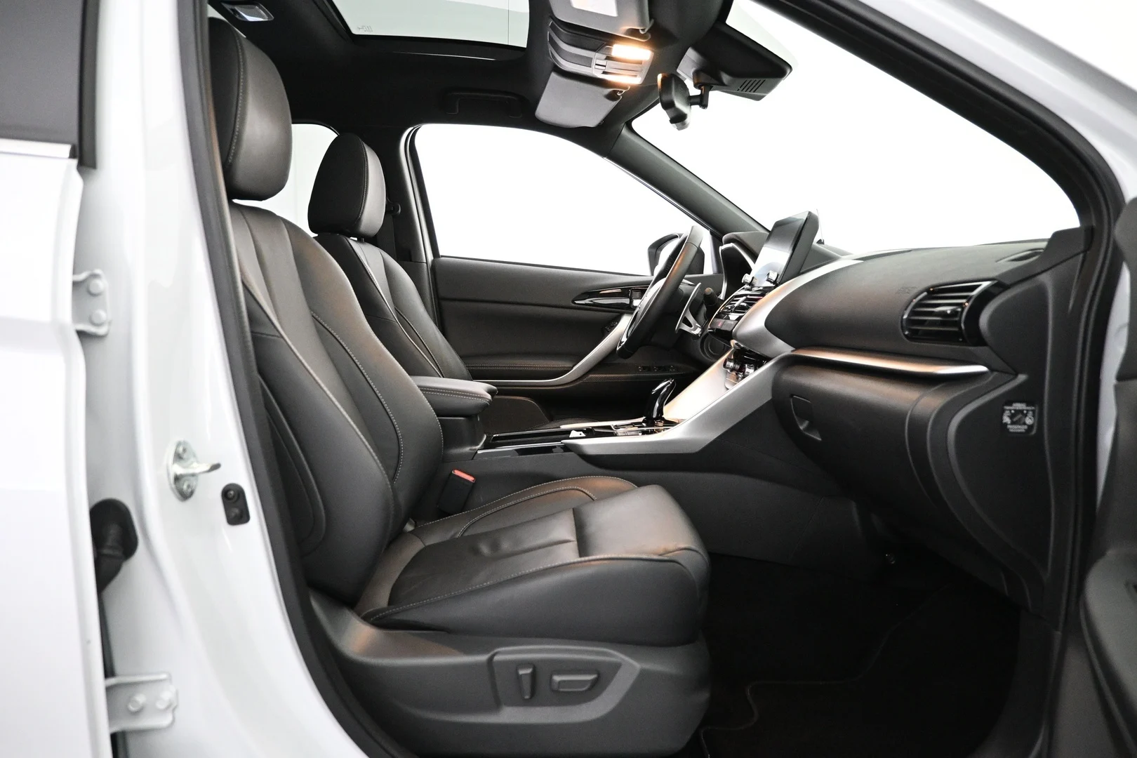 Car Image - 60vO5Q38GkaVIcVXb3hBFM