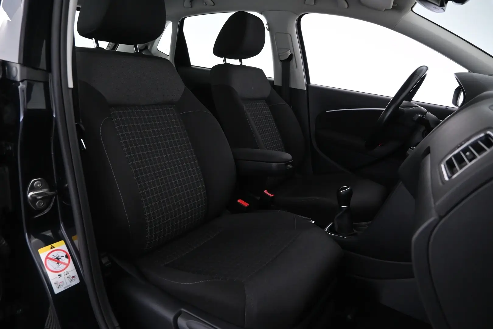 Car Image - 3Cv8vD8qEp9RQxSbxDk5xf