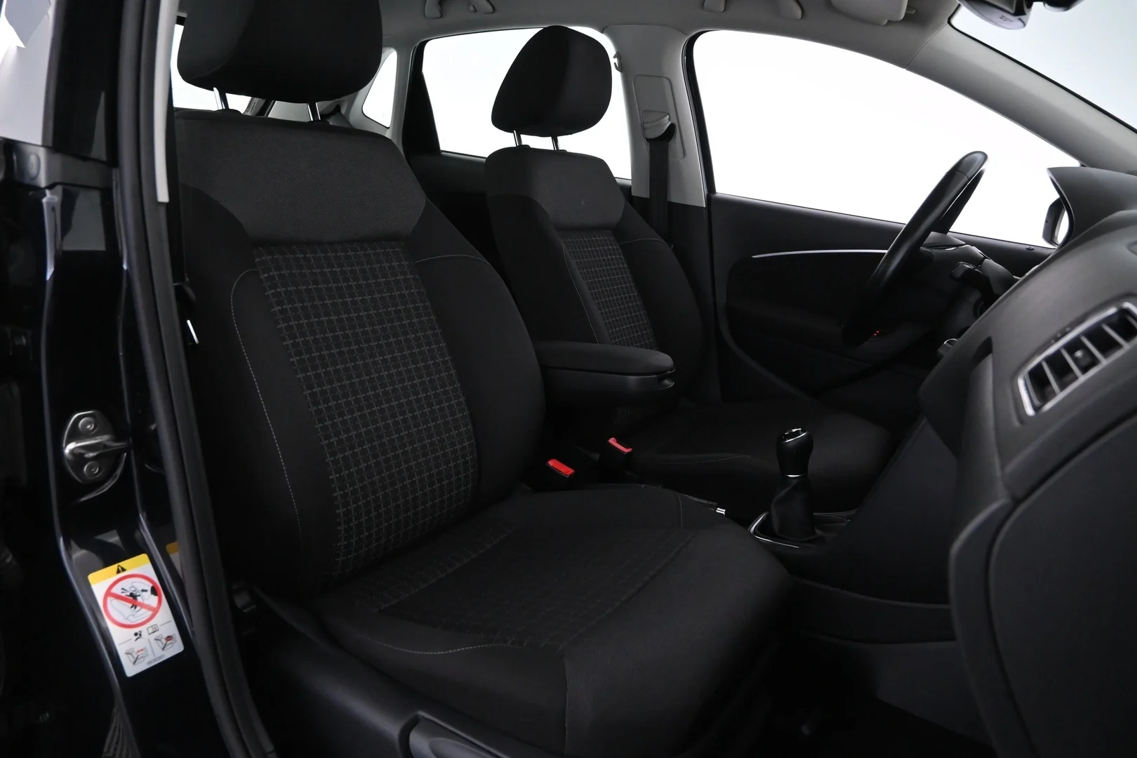 Car Image - 3Cv8vD8qEp9RQxSbxDk5xf