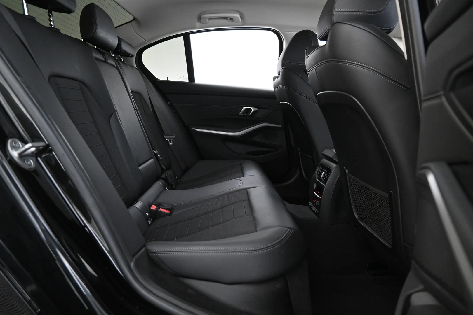 Car Image - W7nJhV8wku5jfss16vAde