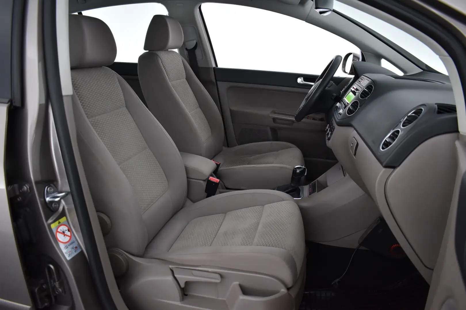 Car Image - 1lLICZA9rEl0kvtzTZv1hy