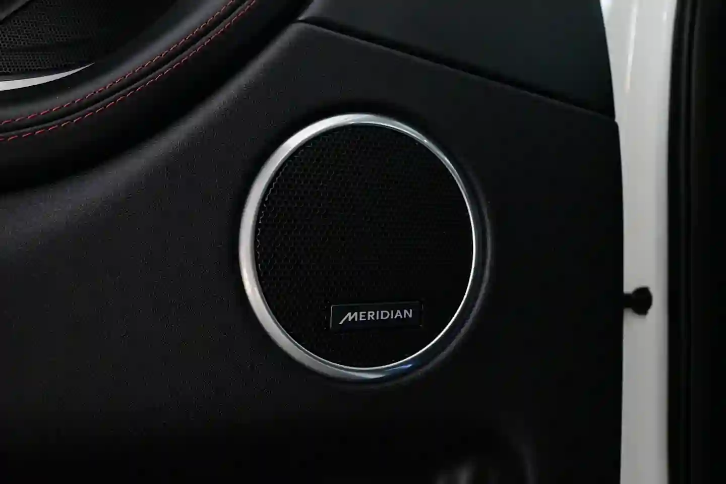 Car Image - 3HSpg8HLIiQh6kSnaHYRe7