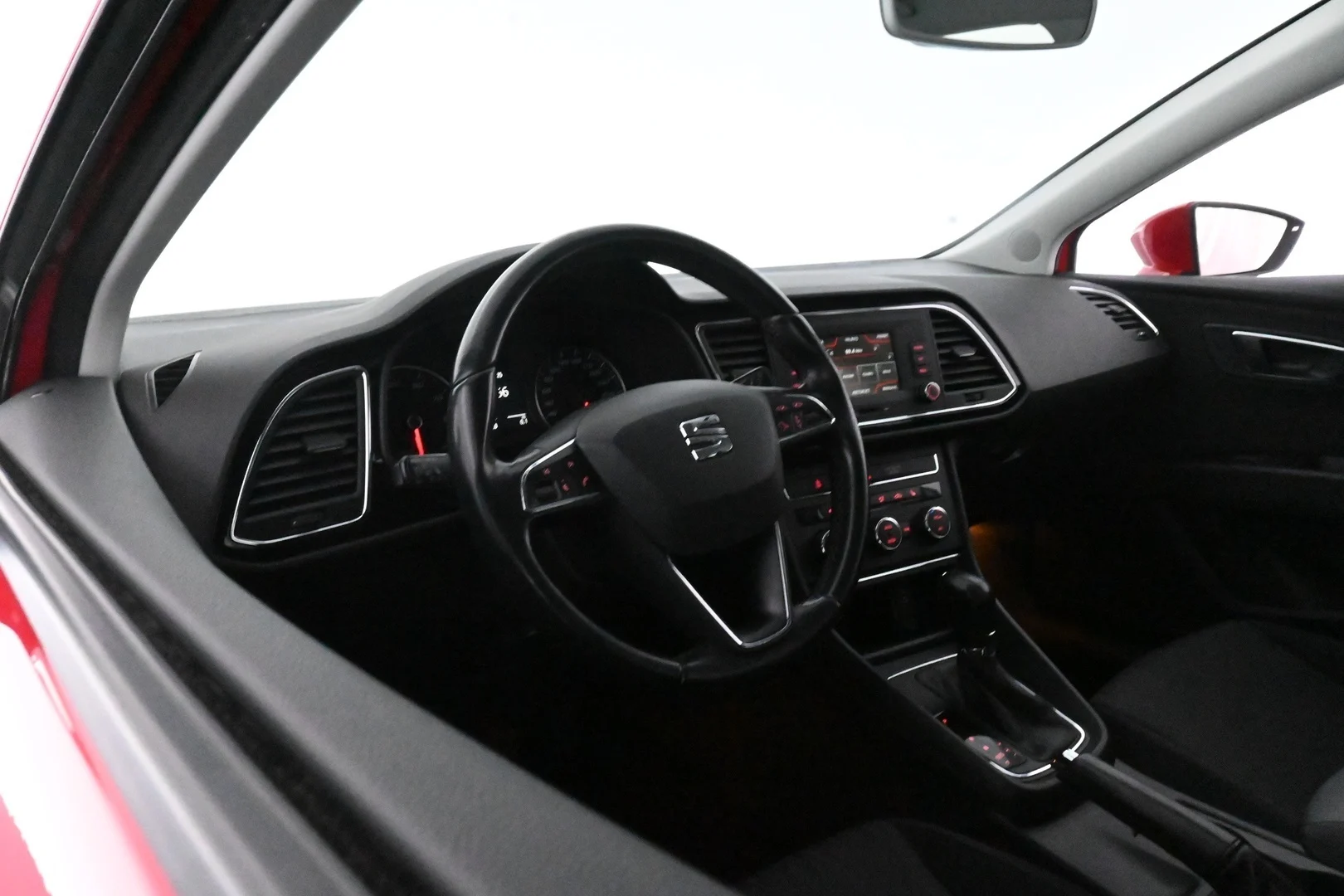 Car Image - 3taOnpiPsMta6NmBdwB9eW