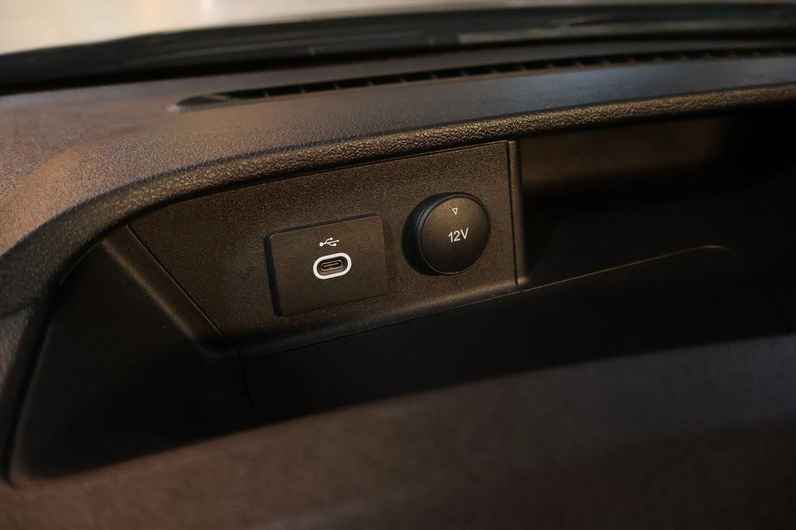 Car Image - 4stfFkjWeT62FWyeHgdrXK