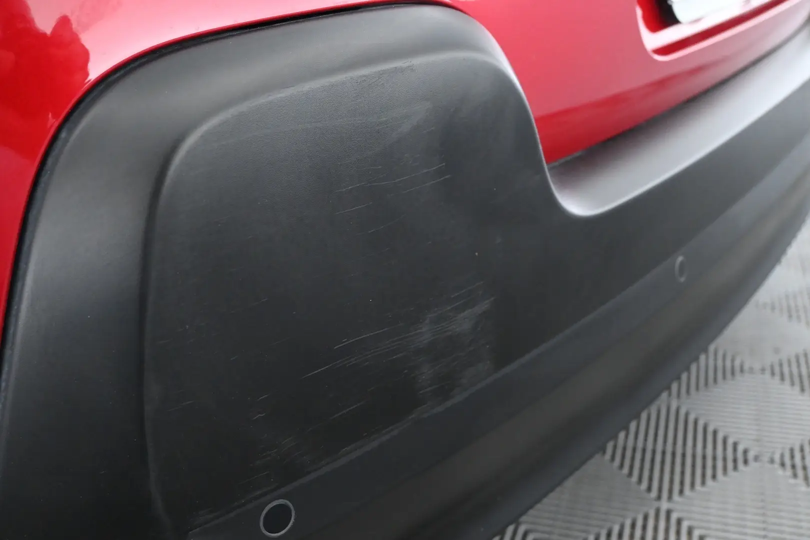 Car Image - 6sxPb6iEa0uYvcSHWNWsNi