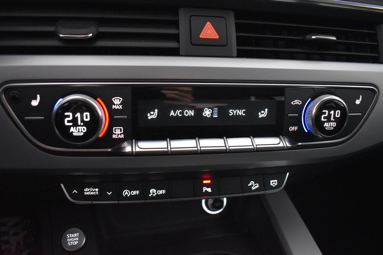 Car Image - 37bQNpfaFR9haYB18w31TM