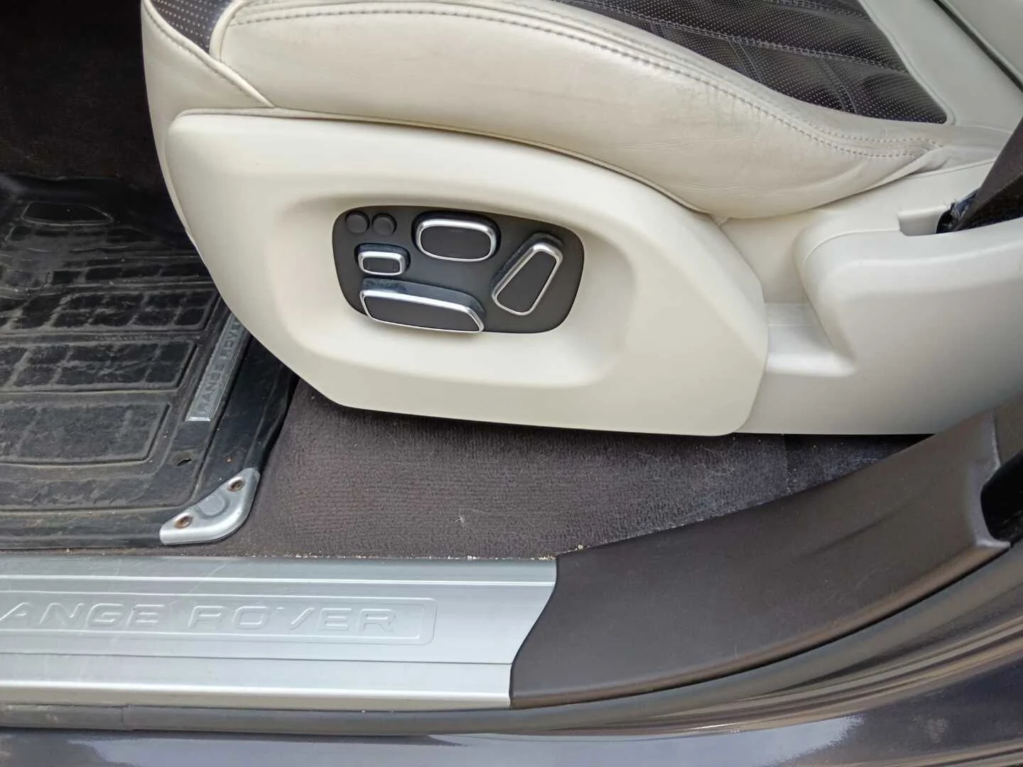 Car Image - 4qf8EgRTNbl2lTwTcrYU6Z