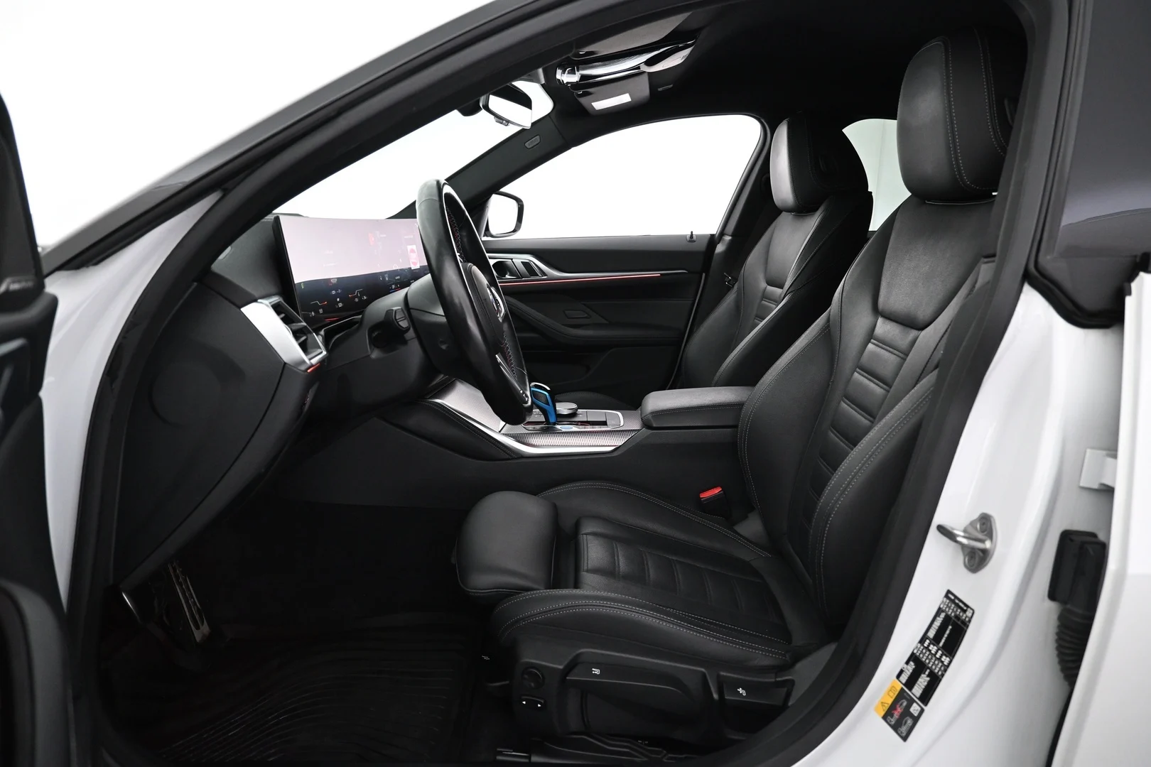 Car Image - 3pIQgeOYHEHAcecIb4hn3y