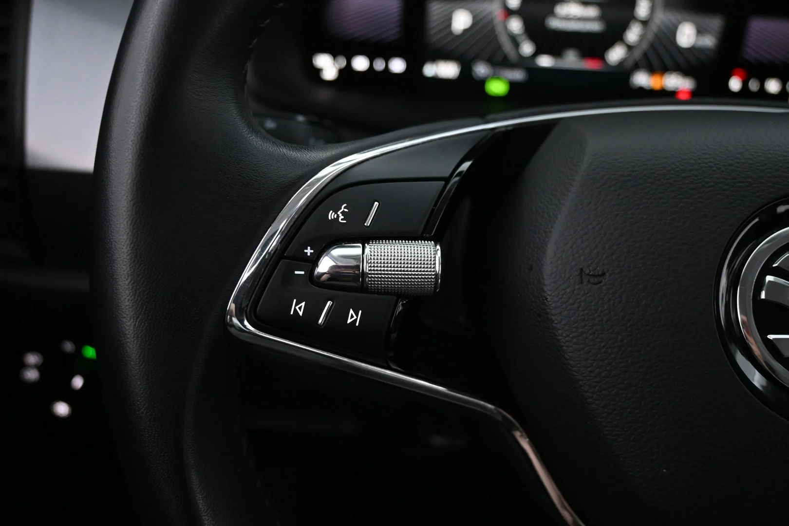 Car Image - 5Vrktu9rQW7jpeKNnrjniA