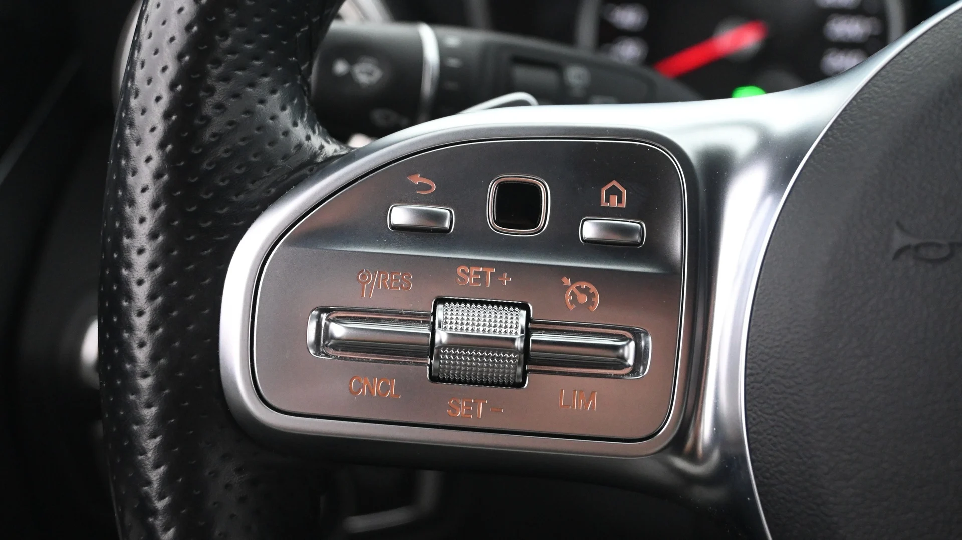 Car Image - 1myXtr7f75mNAaVaqXcwiP