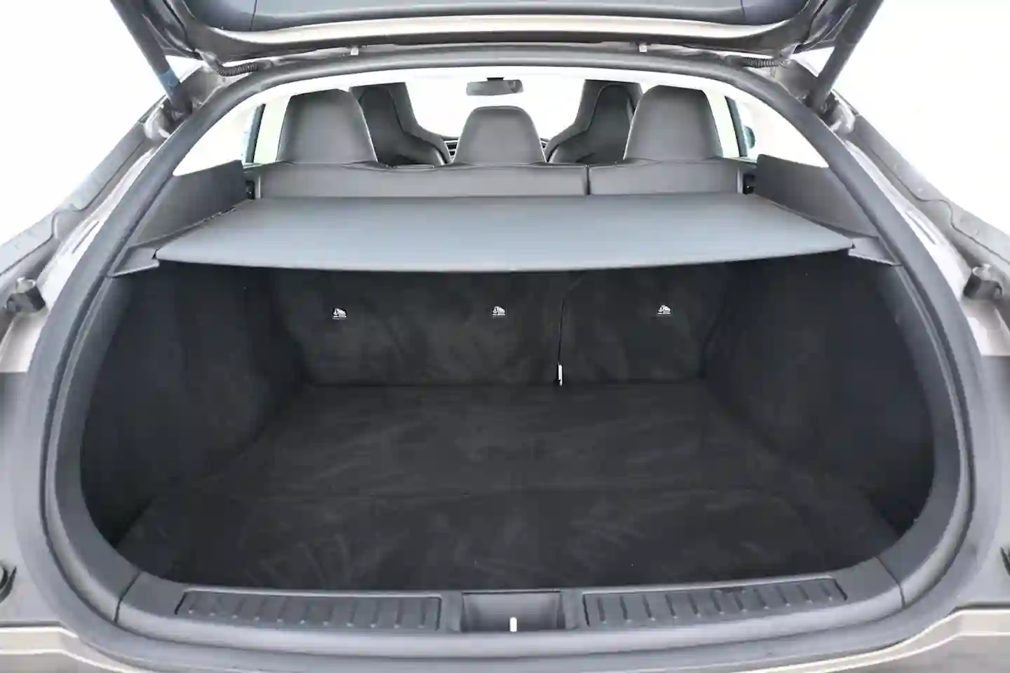 Car Image - 7KlrH1ZIuLLxiwgLjFzlri