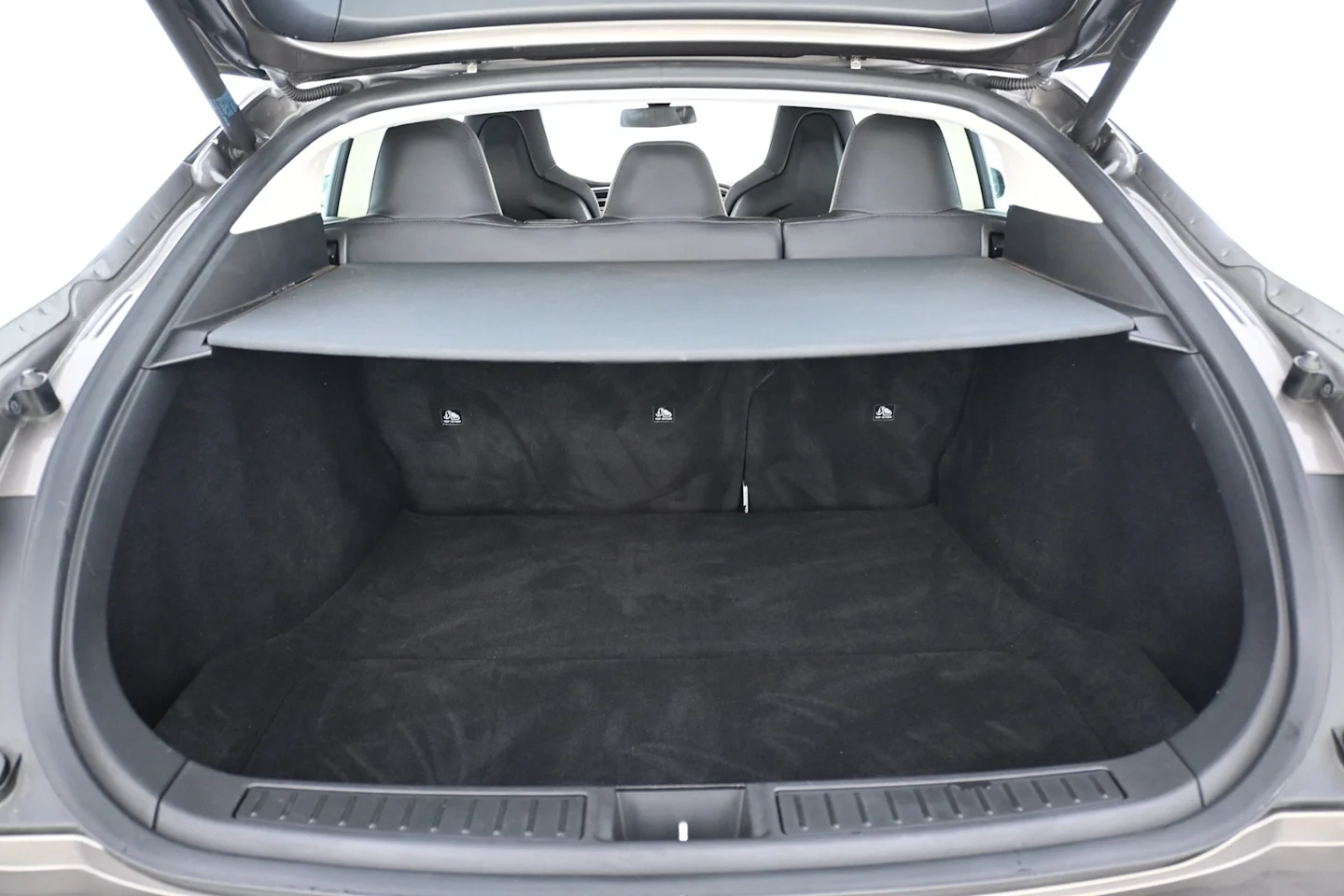 Car Image - 7KlrH1ZIuLLxiwgLjFzlri