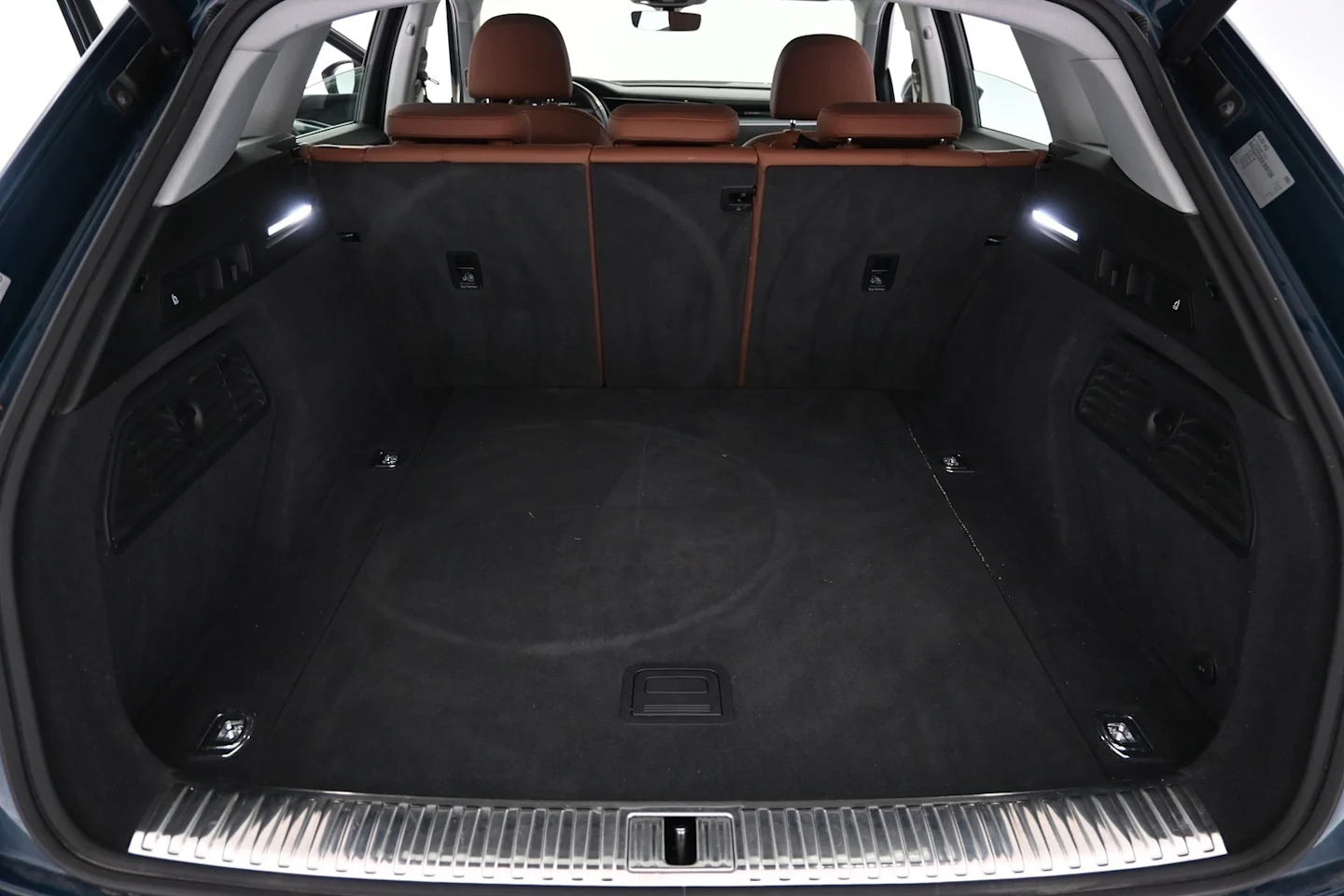 Car Image - 6sb4BRXbpvd8qG8jsCzcry