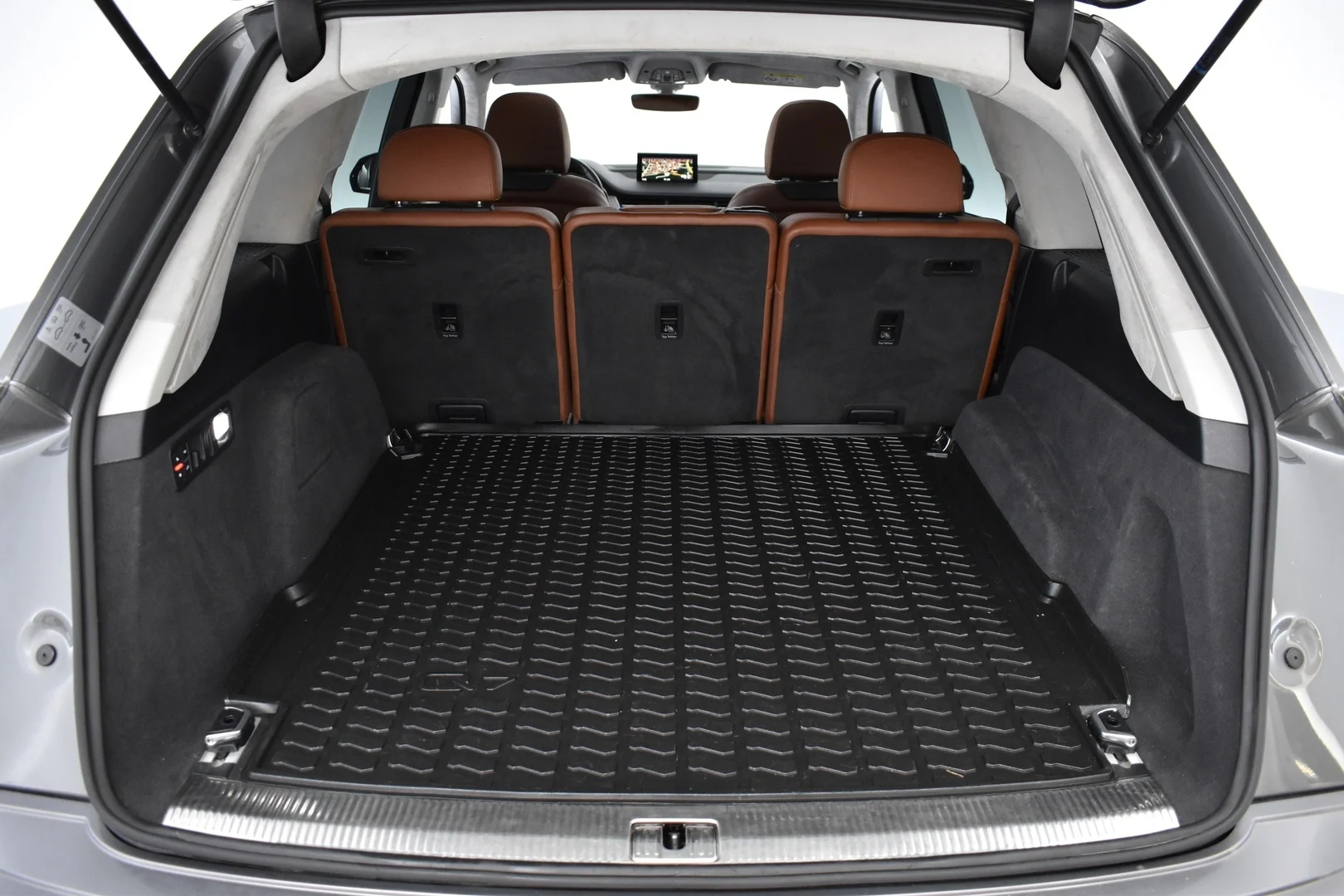 Car Image - 3eriG6w0vRKFIS0kC3oaAQ
