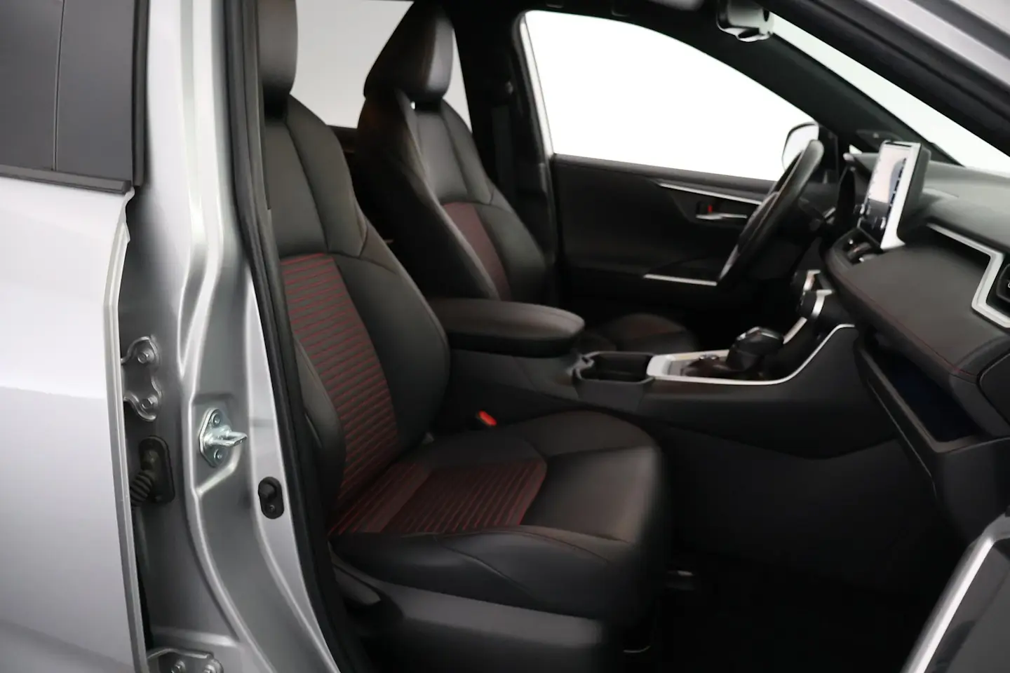 Car Image - 4bj08wylc5uFS9eBOrYJlO