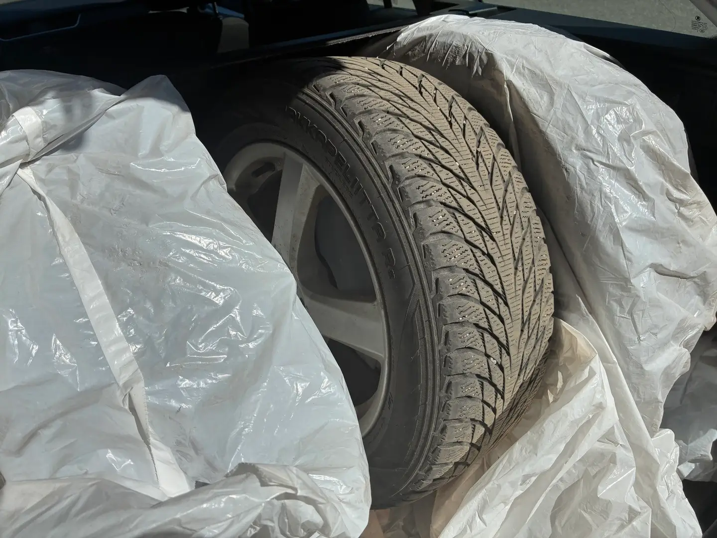 Car Image - 5ArKUb0eBEtdTCjbCAXT1l