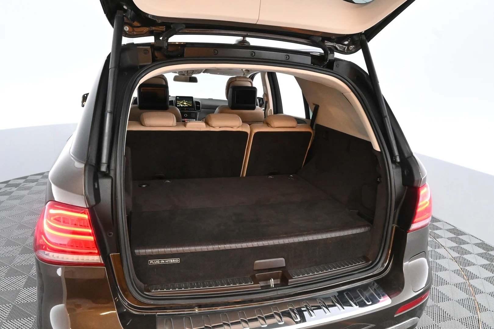 Car Image - 45cXTwuheaUHWnWoXcv8yq