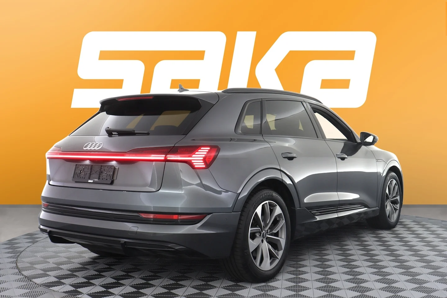 Car Image - 13qKRl2OPLxgjSBJBgMV9z