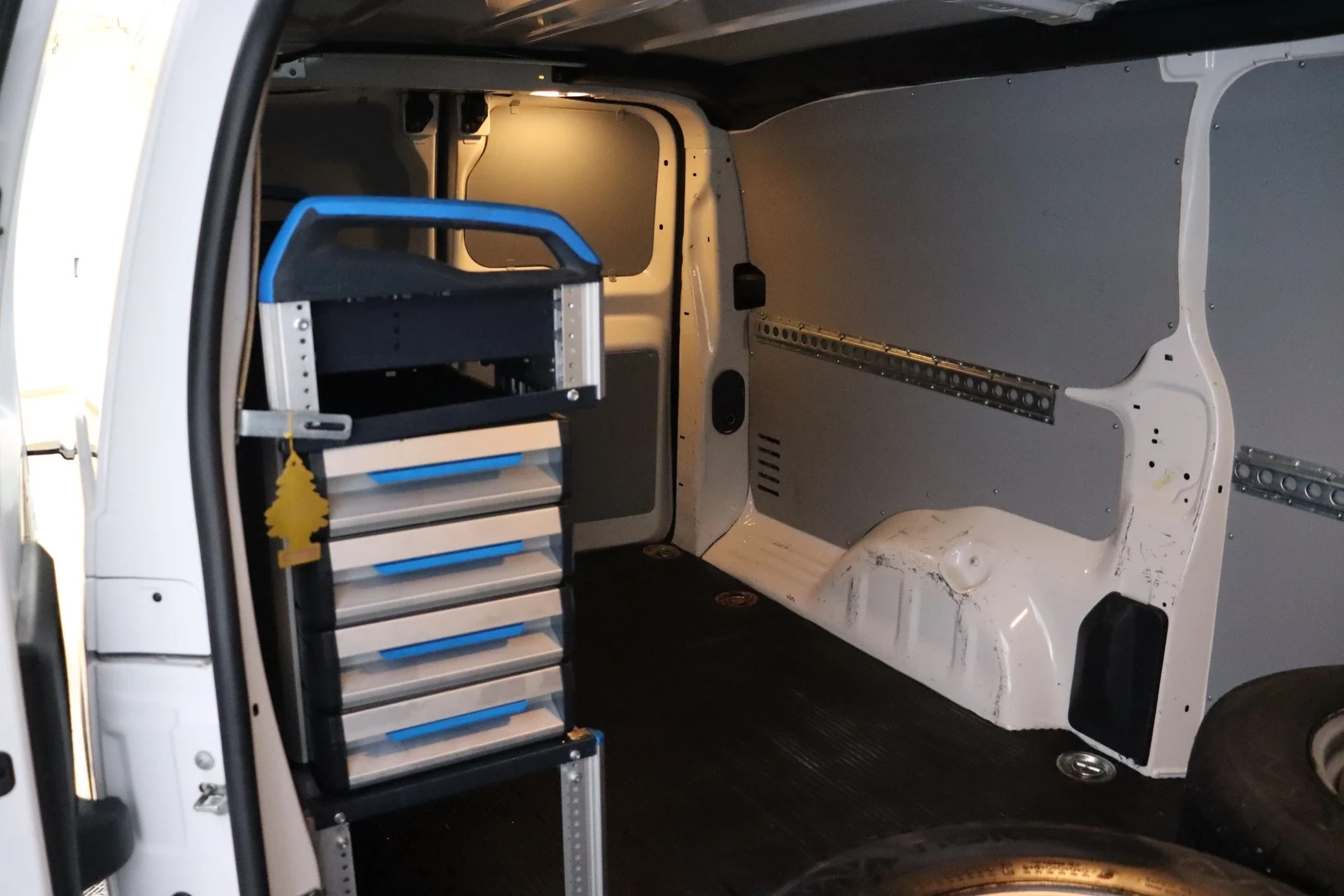 Car Image - 5U22fuOinJJvJ3gYC2J7kK
