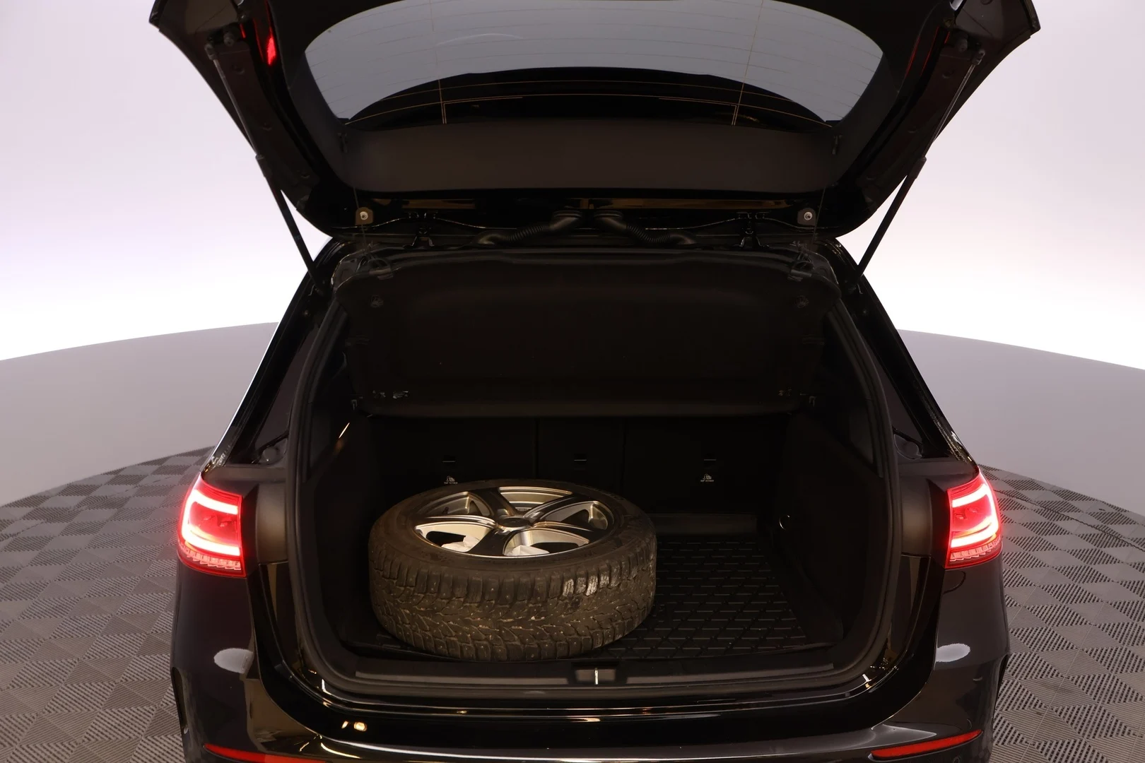 Car Image - 18dHrb12O4f68VNnxXHwtg