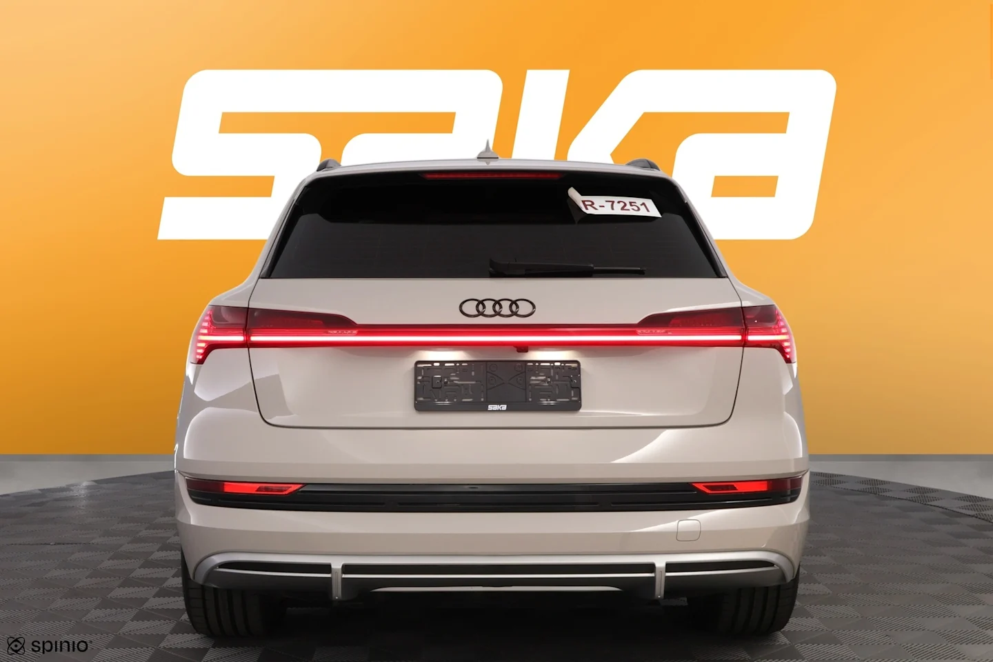 Car Image - qCFw3IG80JzlBlsNaRP2e