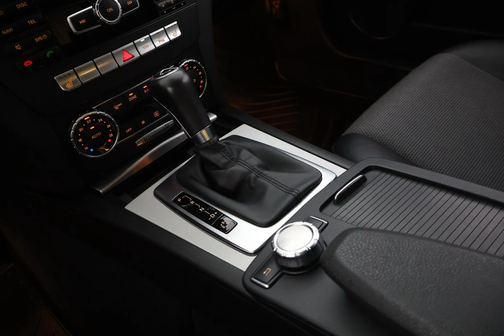 Car Image - 6Msgr33g3BvlRlzsiGsVC3