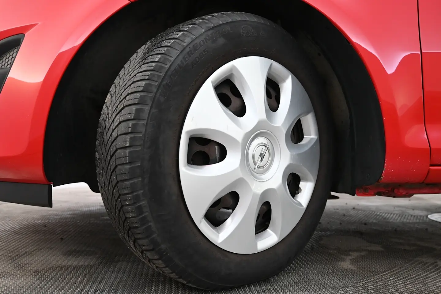 Car Image - 2chwL3wwPUT0tnZfr1Zl1V