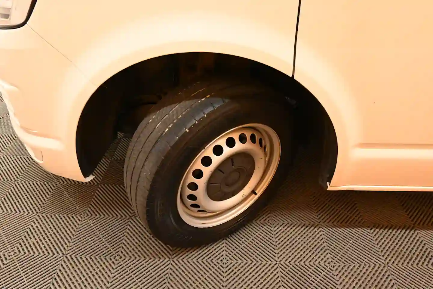 Car Image - 4yFRYSTZel33qYR2yWZezb