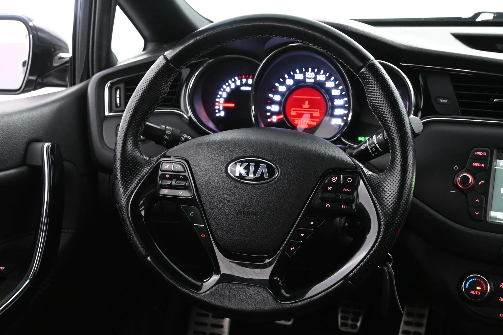 Car Image - 28wdxzwHcgG1YMsmSOGKlL