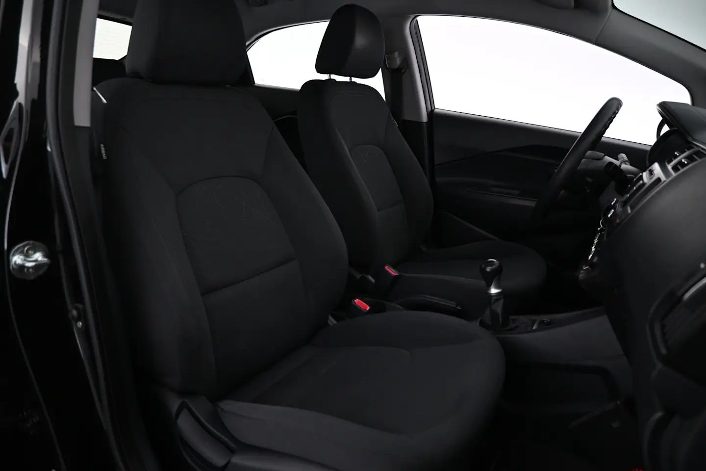 Car Image - 2mYIZjvMkQYp3XjM5w3gtI