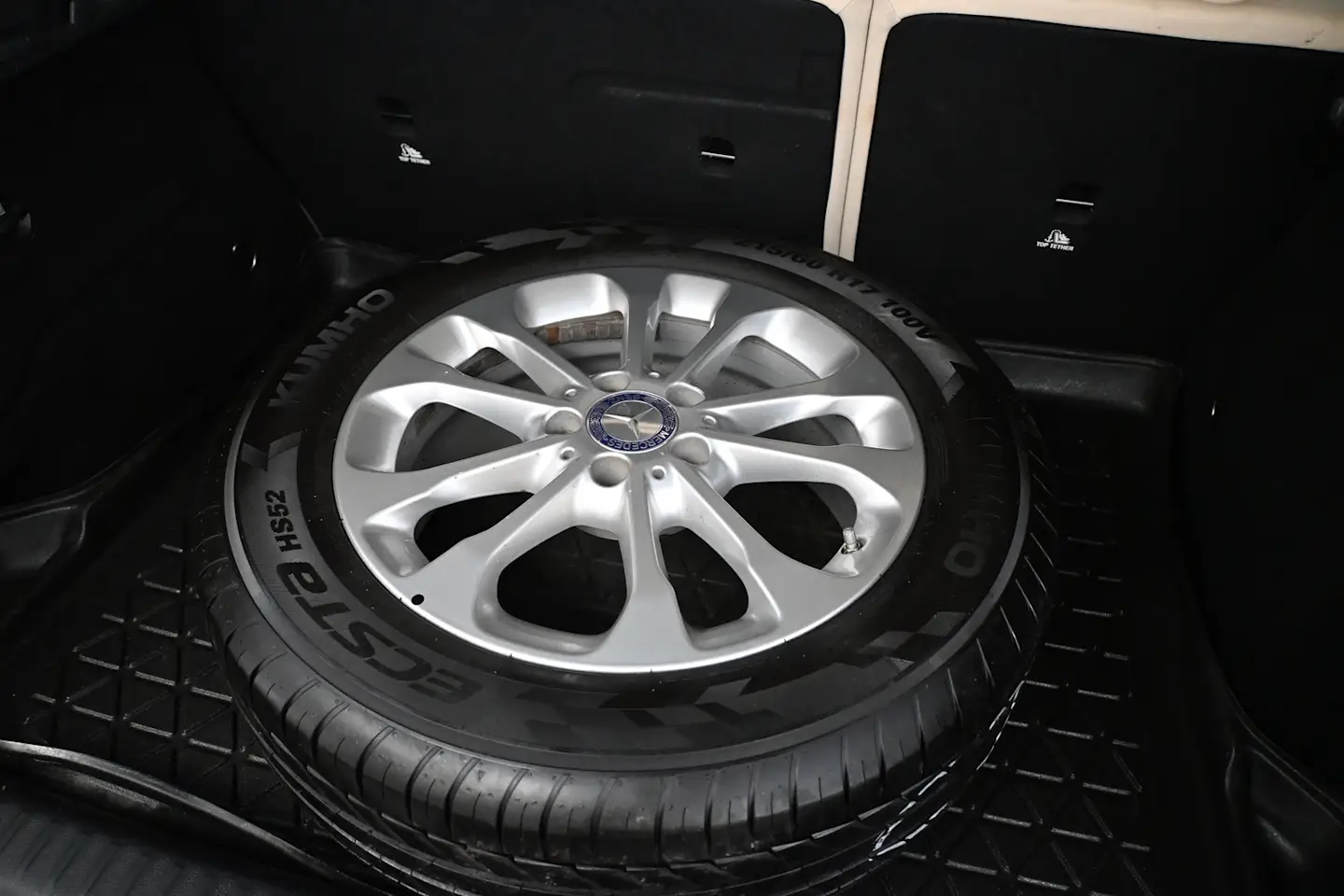 Car Image - 5w7lrbdgeCAUuwgsaEDotZ