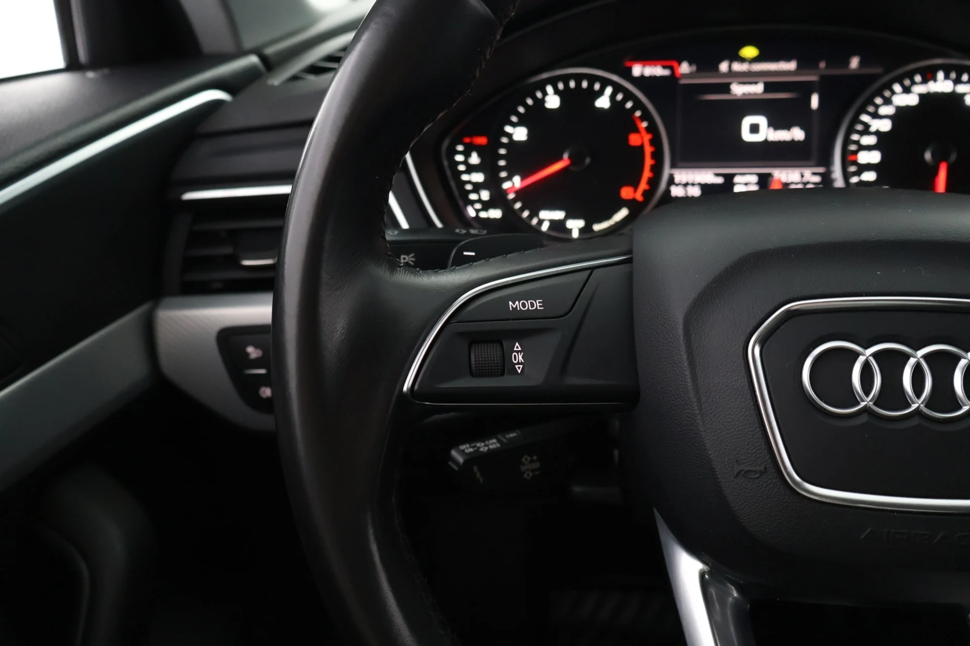 Car Image - 7DQP6AqYNImZzlDm31n17b