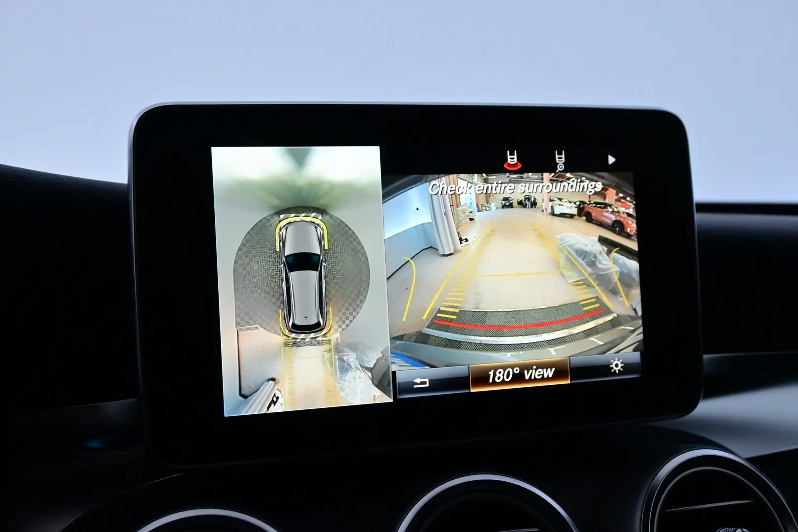Car Image - 3Q1cmYW1wquo21rty4CEox