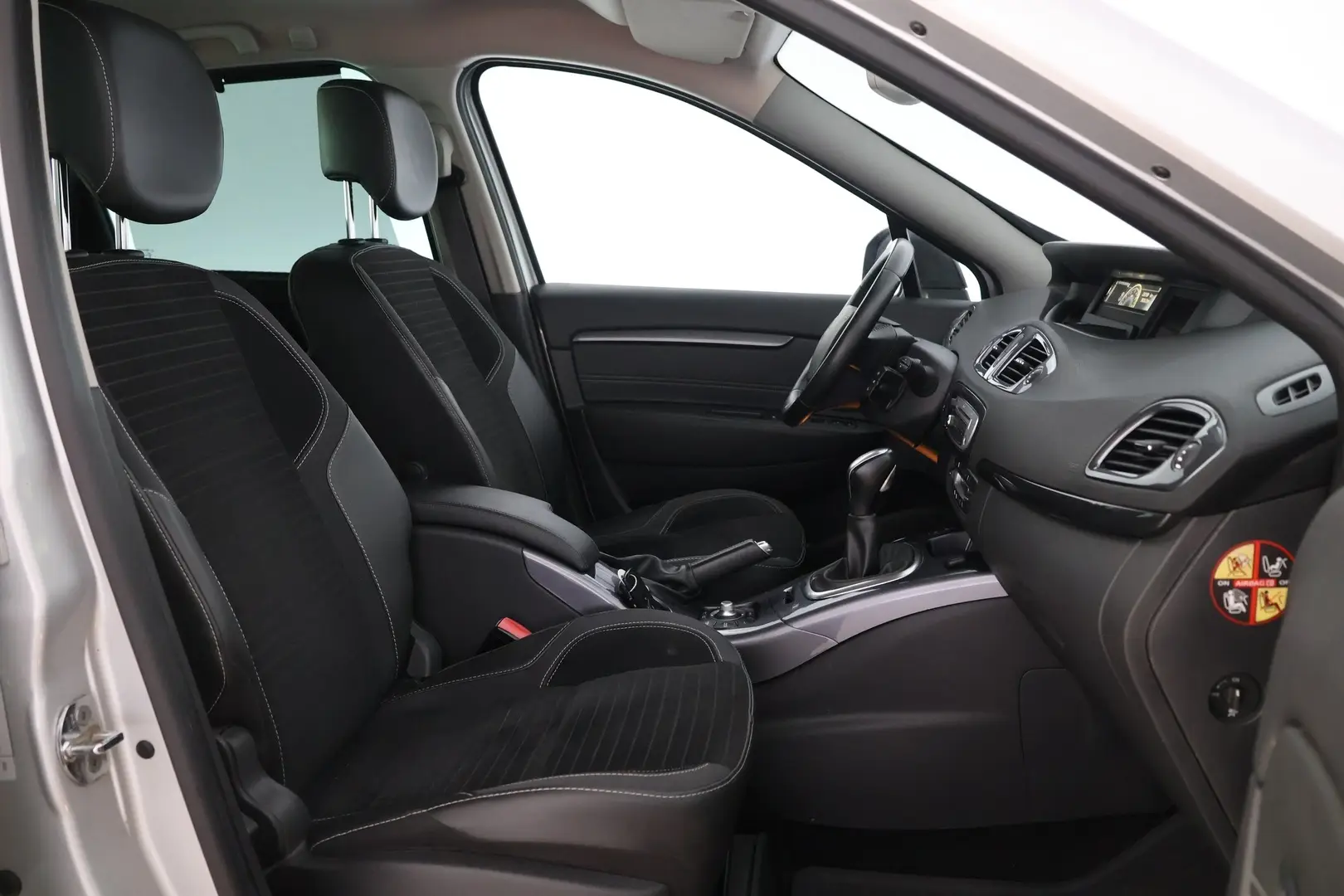 Car Image - 7yR3ReNBRSKRYT7S1dUZiv