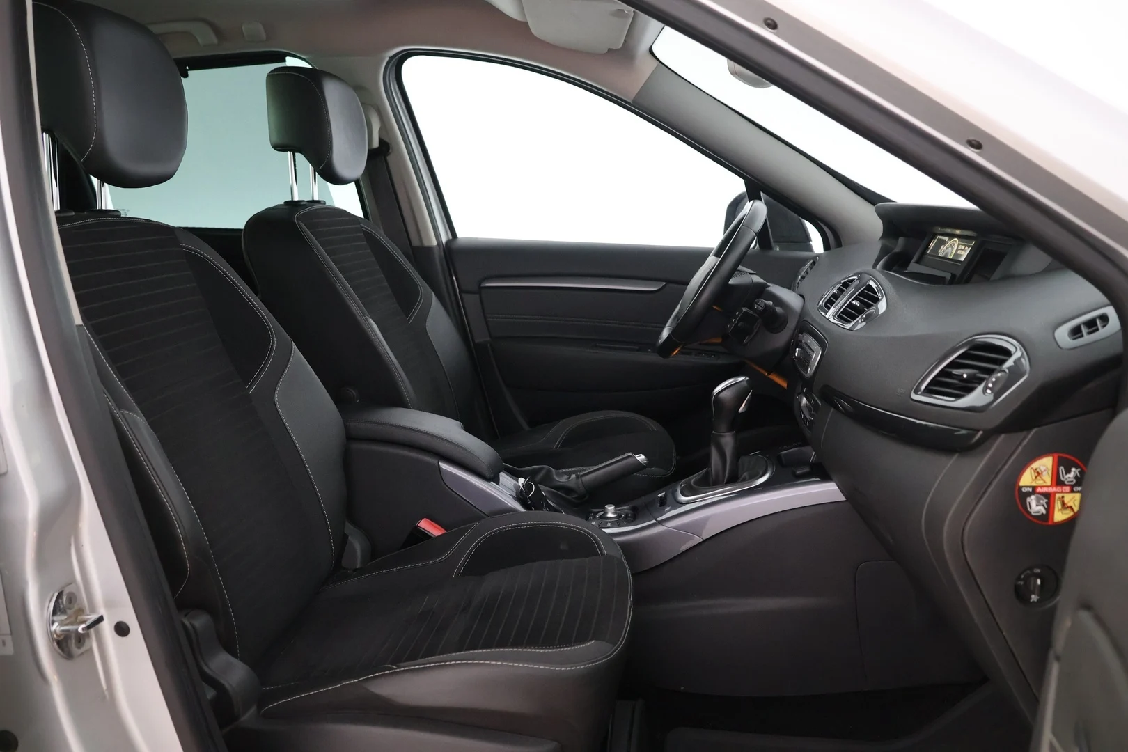 Car Image - 7yR3ReNBRSKRYT7S1dUZiv