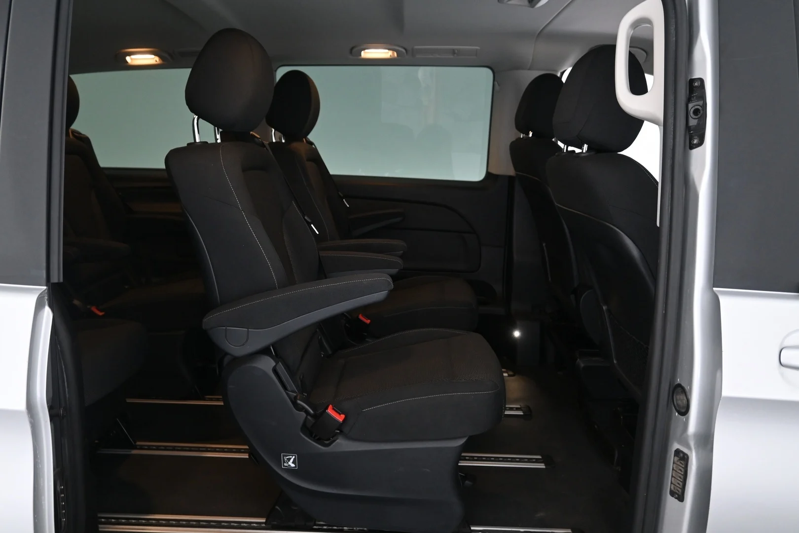 Car Image - 3d4GOmoyK8Vd9OIsp1mowk