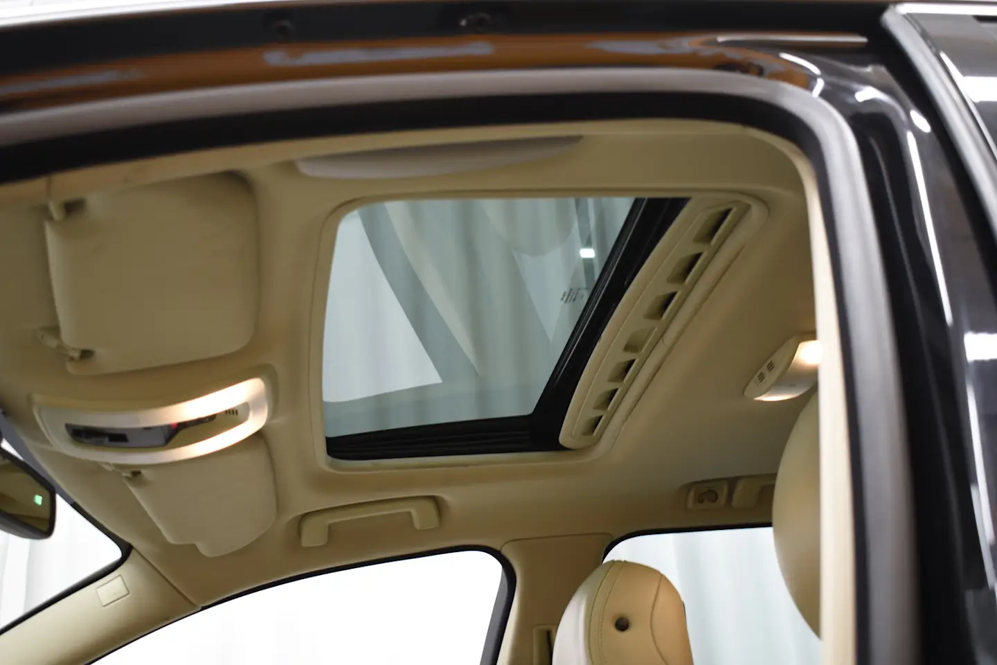 Car Image - 6YtKhCHqI5rcnhtMREfW6X