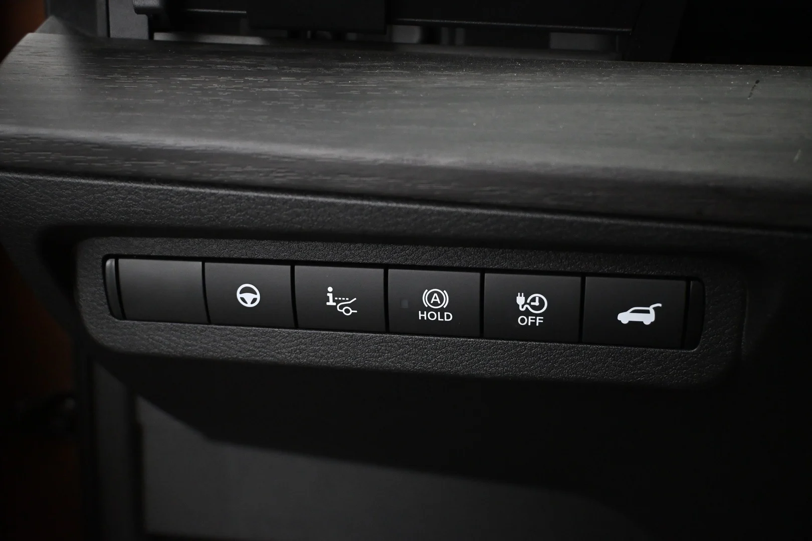 Car Image - 22JeBtsnUKRxF4LF5M73Lr