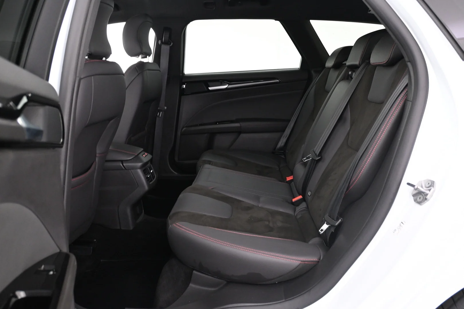 Car Image - 5GH65Mw5RP9eRi8kIS7kbd
