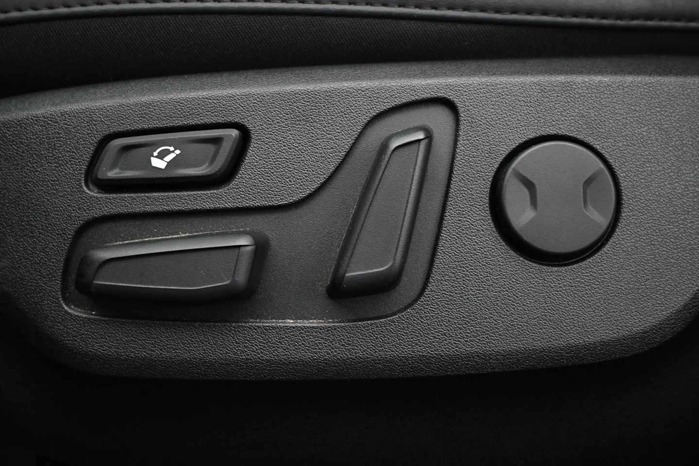 Car Image - 3SKNDgTG4zmmhzXNC604QA