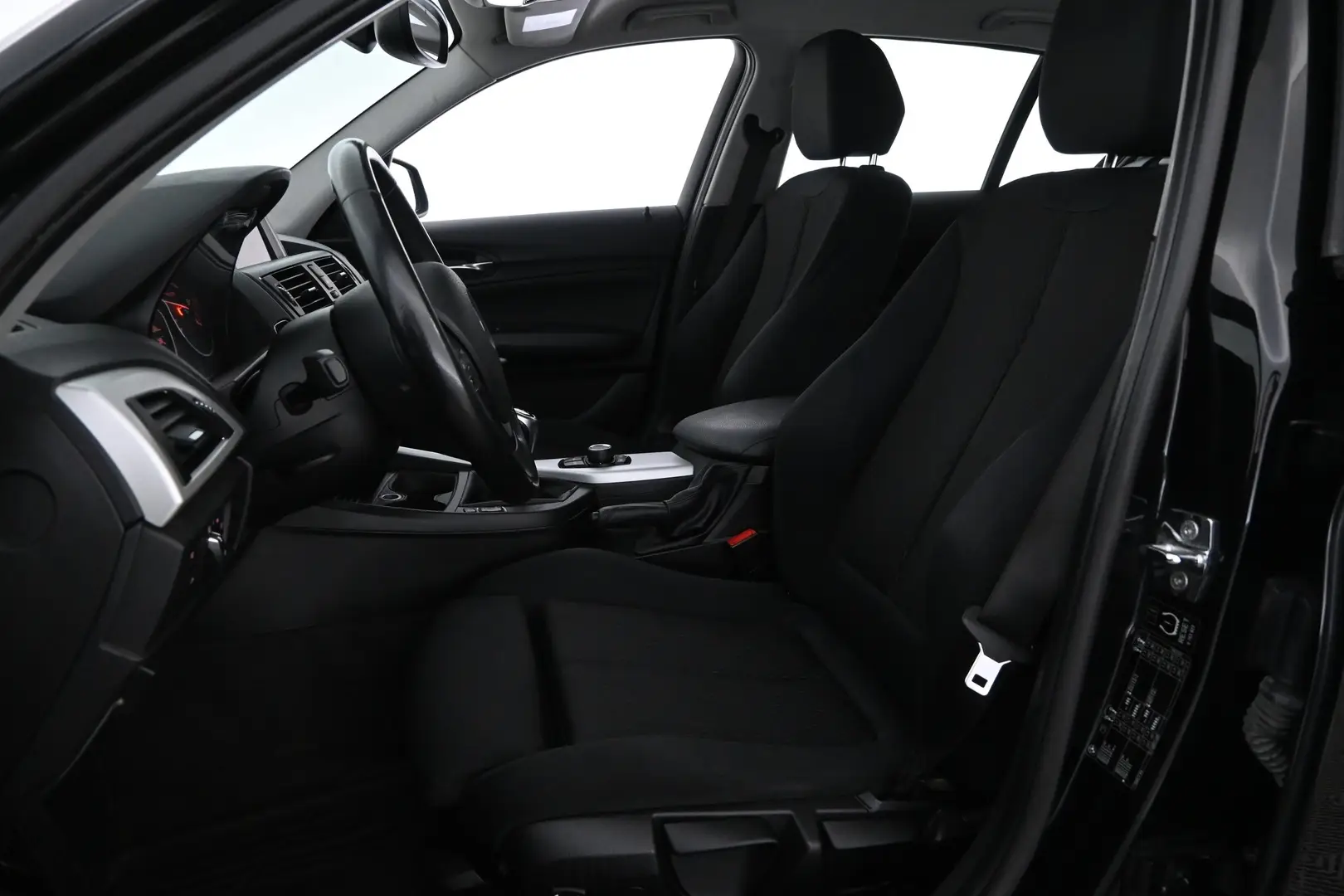 Car Image - 5XSaGntTaxHp8b5nDb4hEi