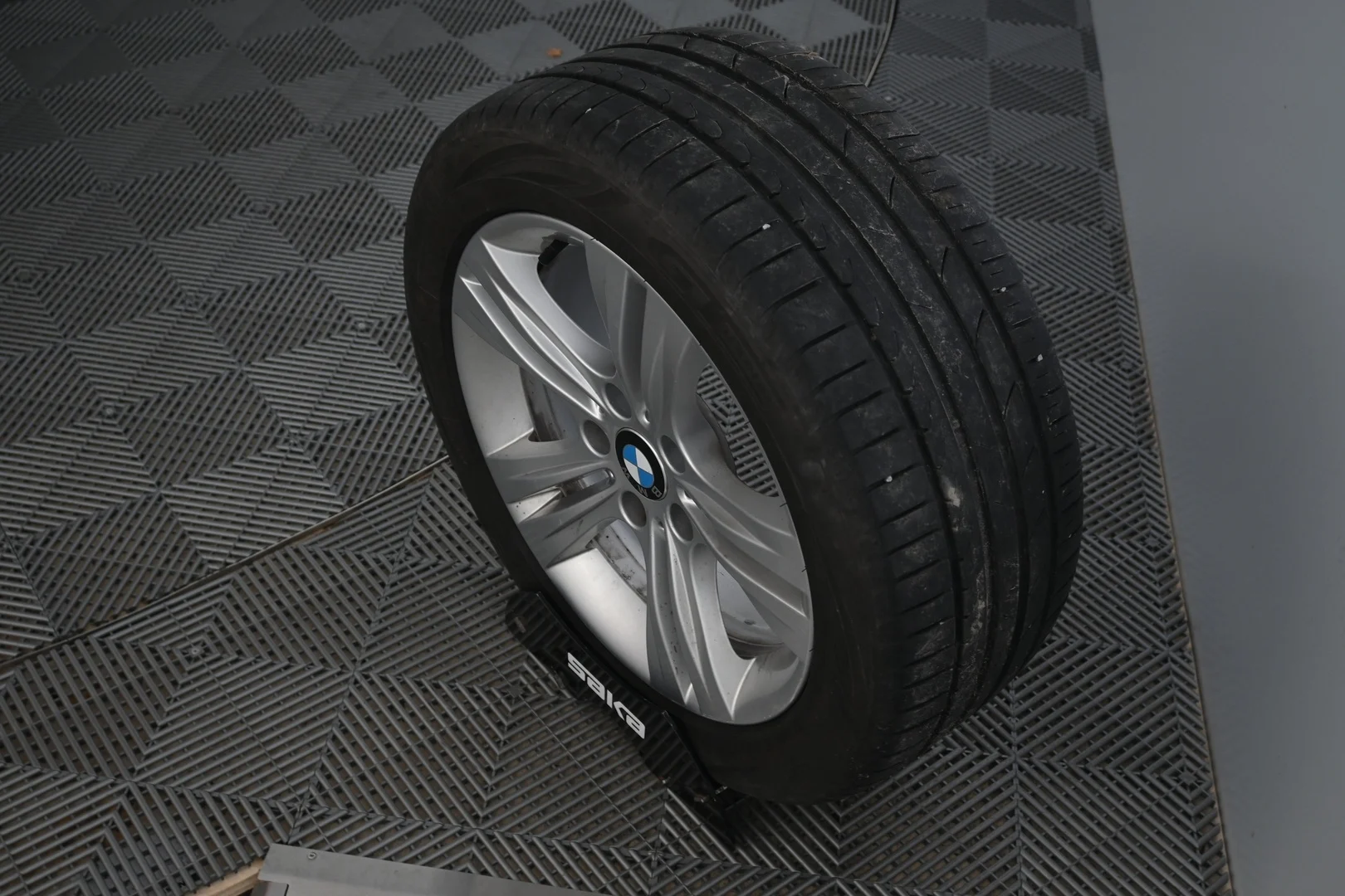 Car Image - 2JDSfqOdfpE4ILtM86kZ2T