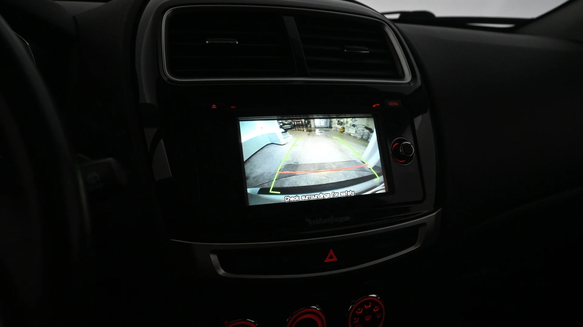 Car Image - 5YEMU0e9jd5psxnrfriFVr