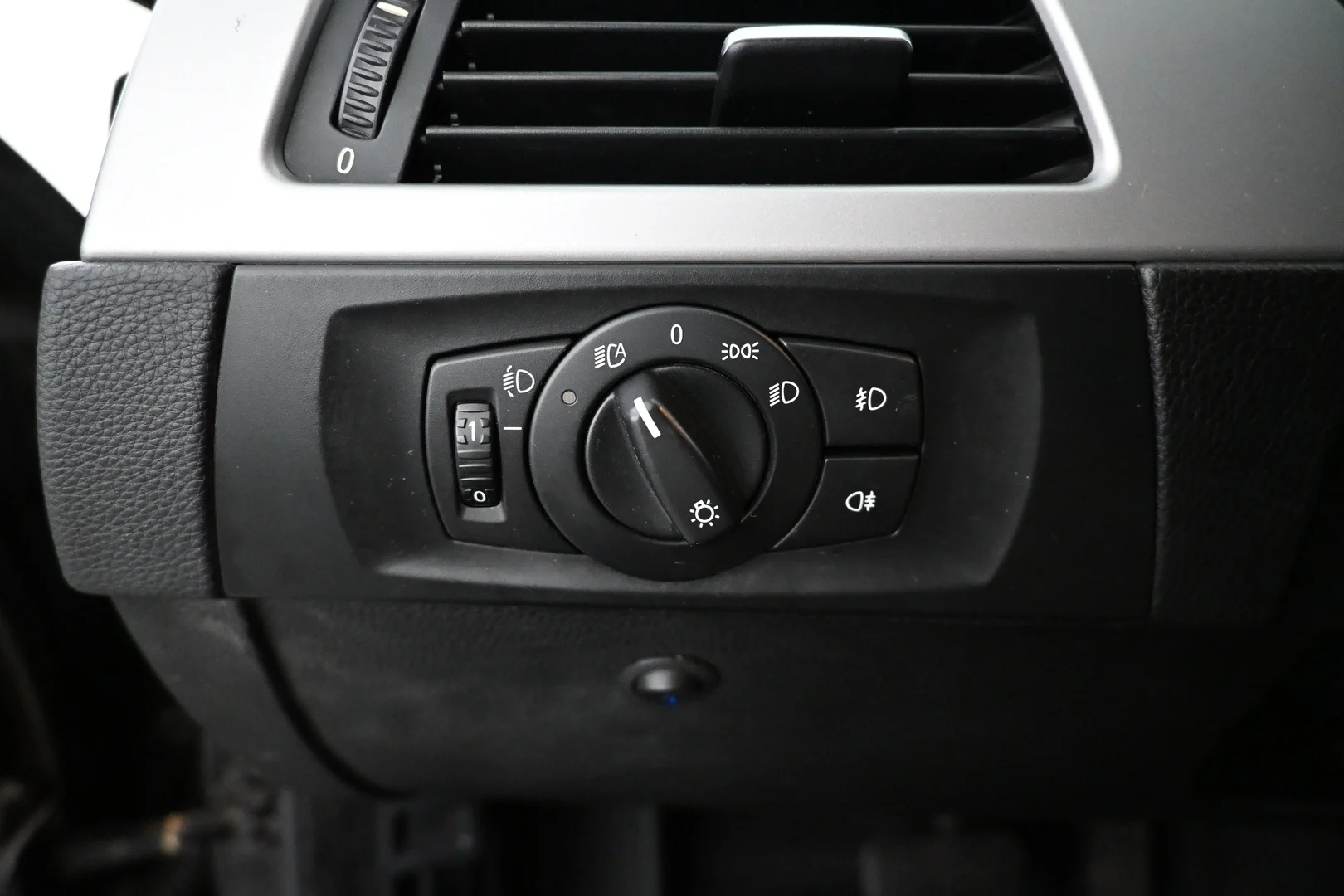 Car Image - 6dFES65mhaOZkrBVf2lWR