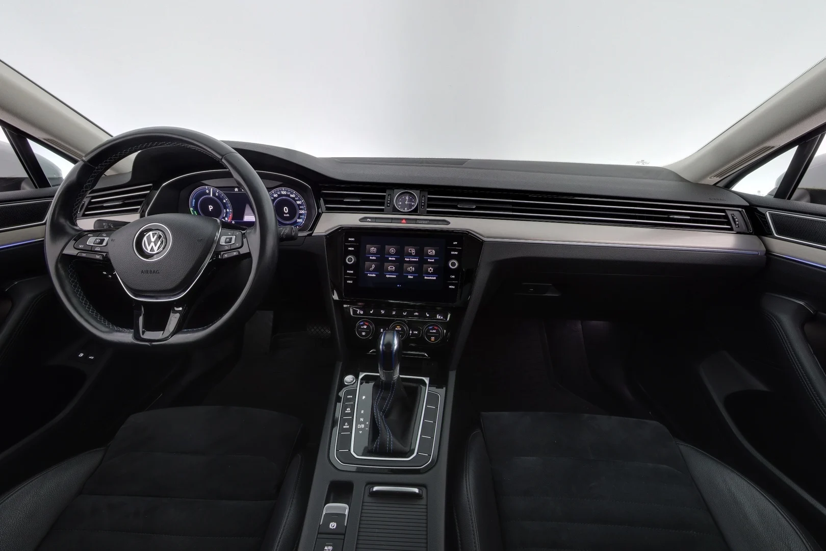 Car Image - NSDo8DdjIv3gfDPjlqTh9