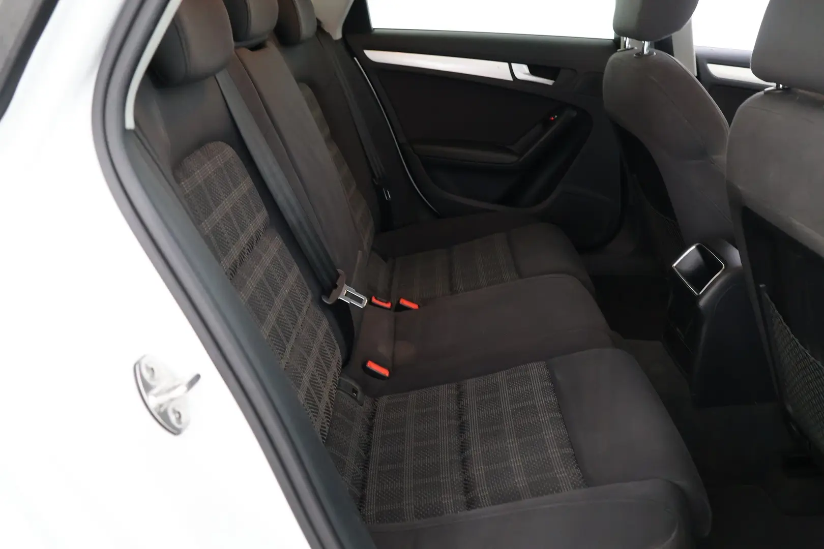 Car Image - 3ULgZZfMflr7hxIRCQtjzQ