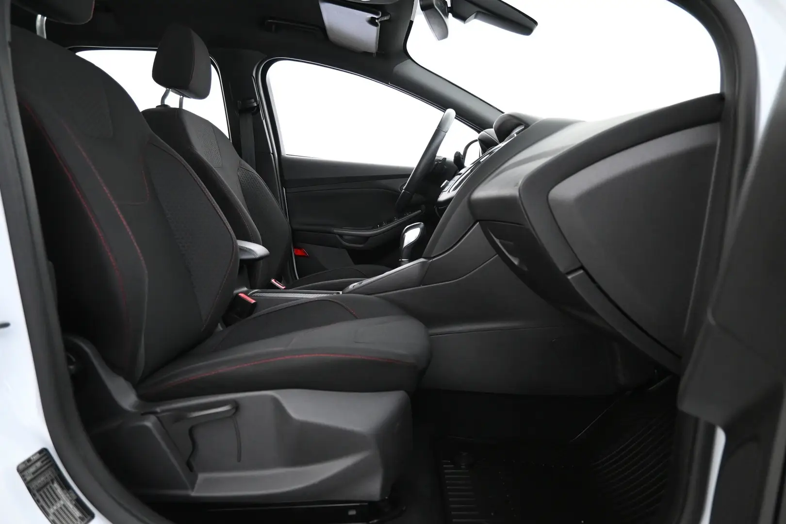 Car Image - mnJOK3obEsxXbRcEcwfnB