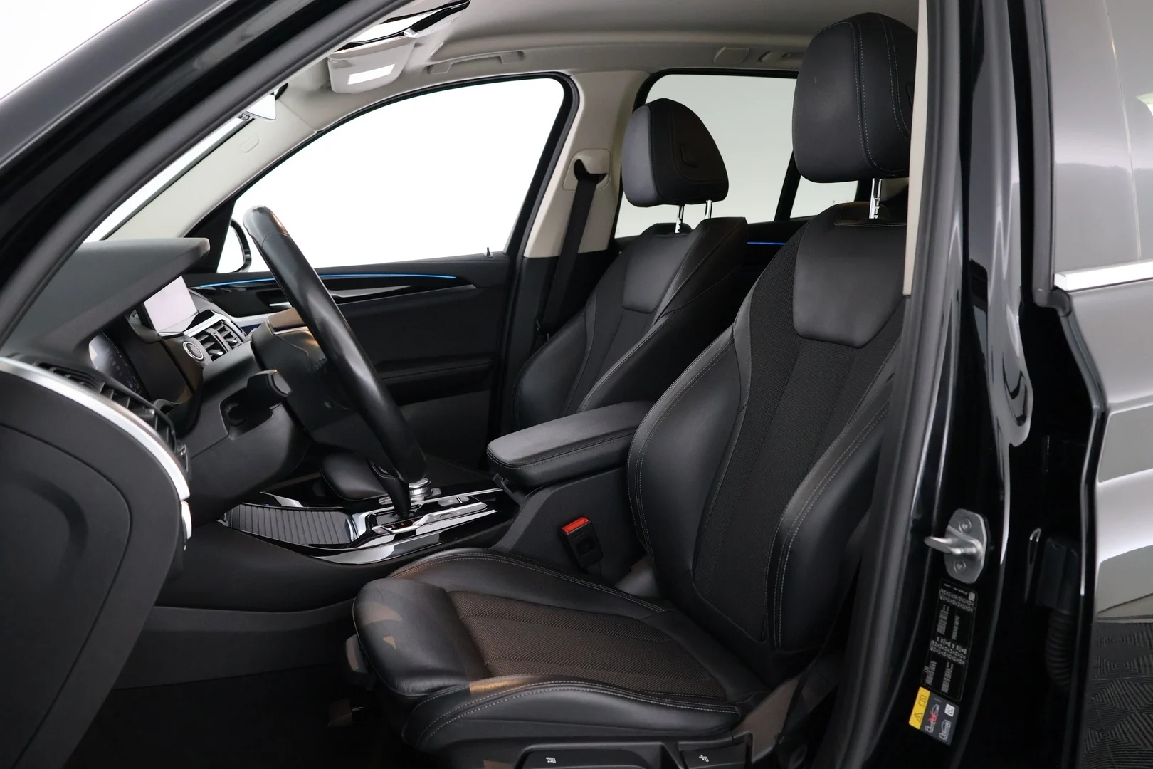 Car Image - 6ClhhiKyyt78wAhUwXjOx6